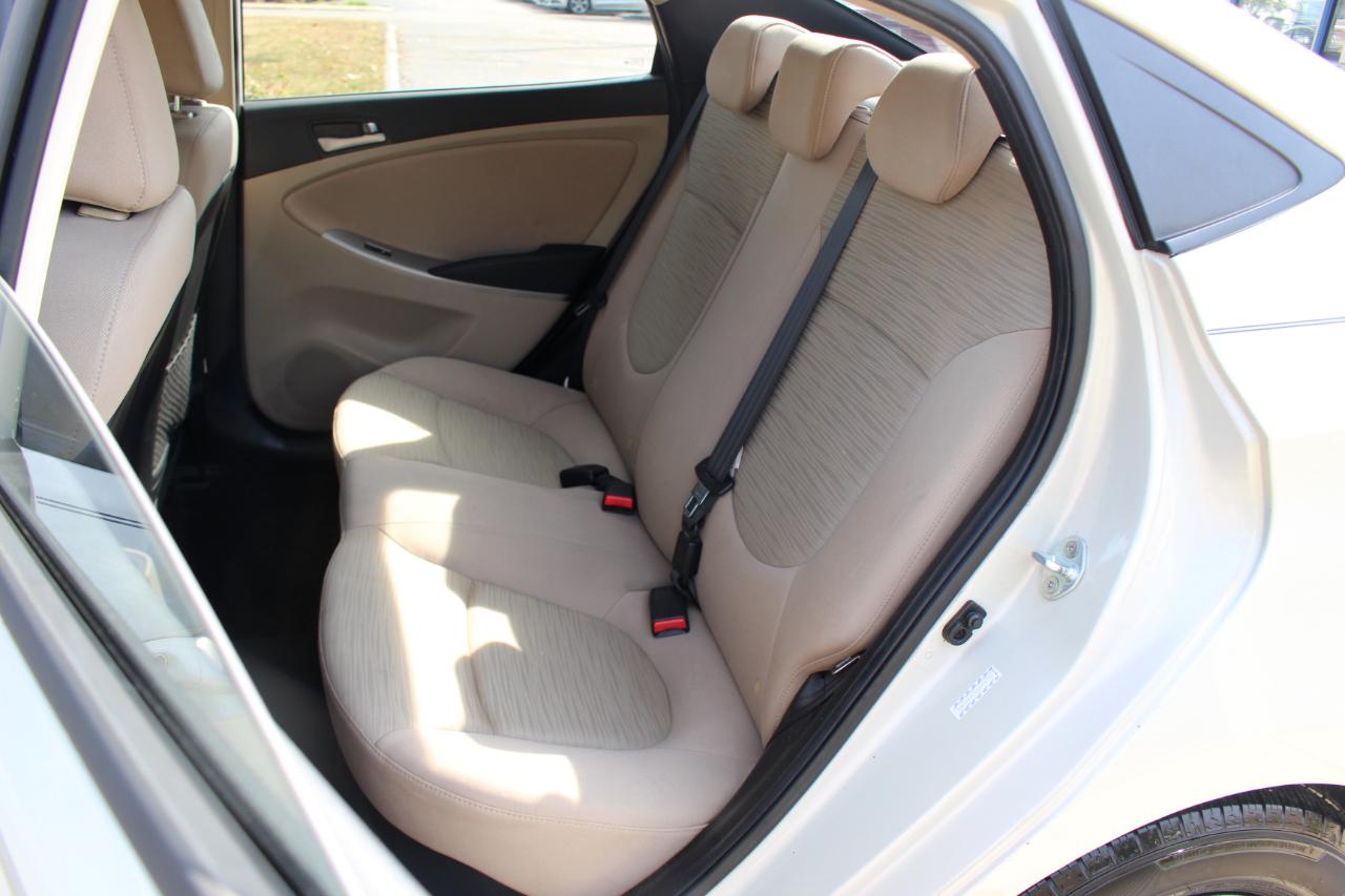 Hyundai Accent SE 2016