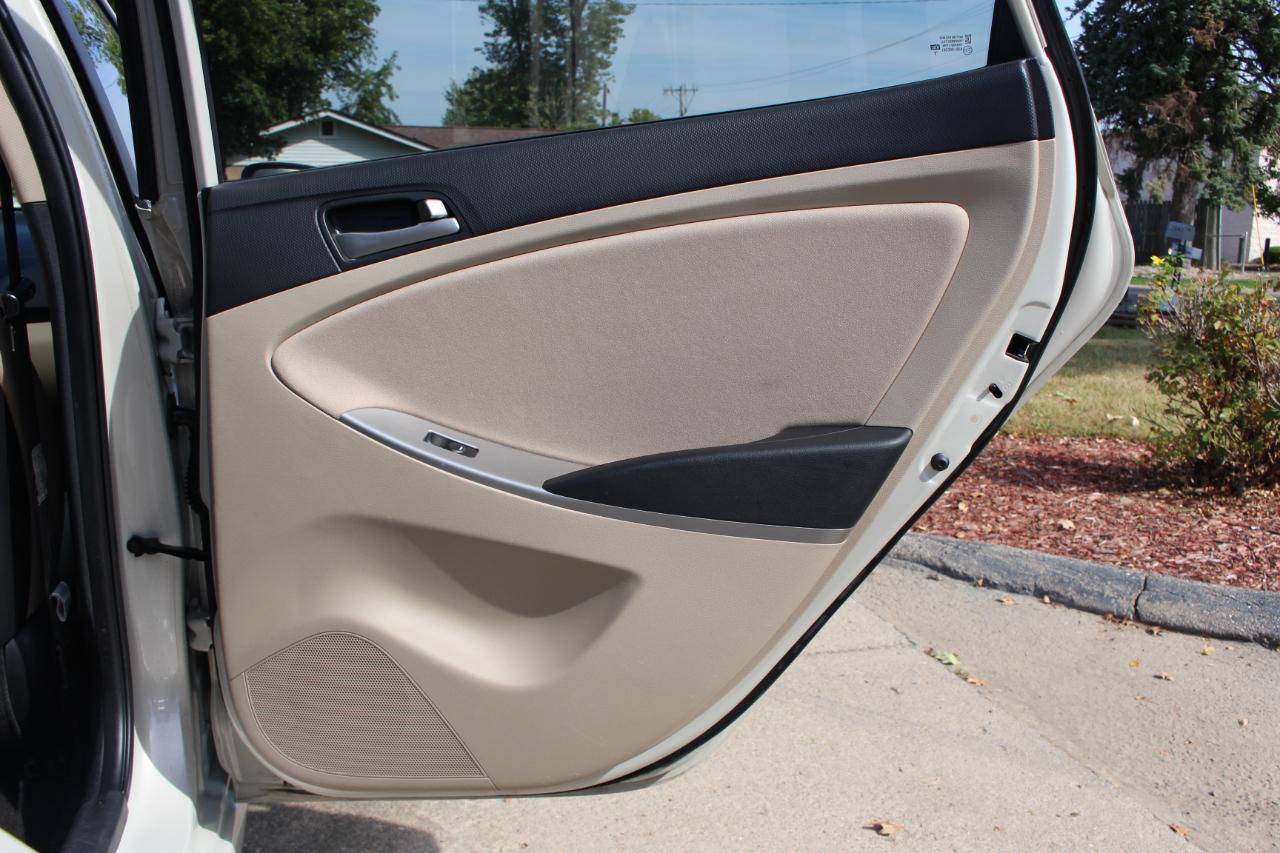 Hyundai Accent SE 2016