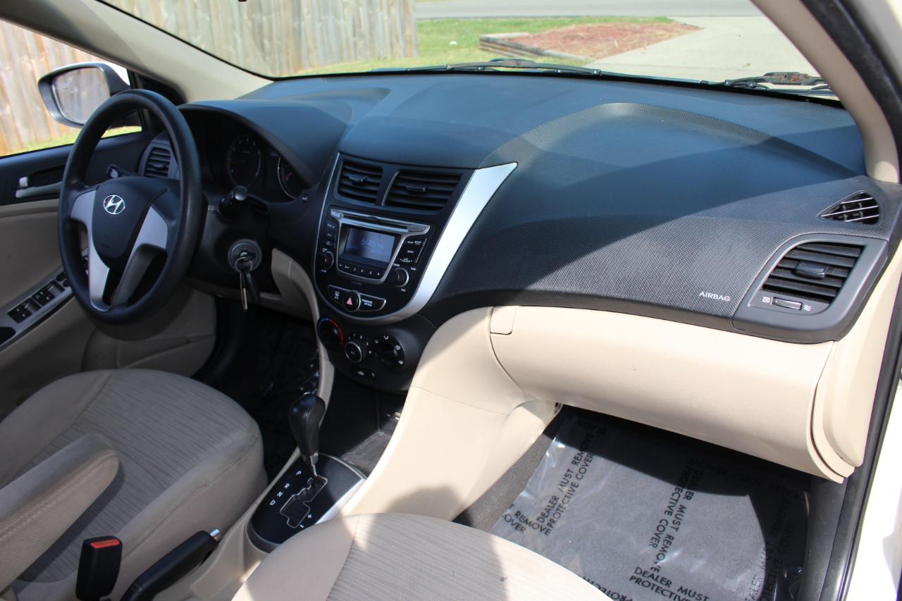 Hyundai Accent SE 2016