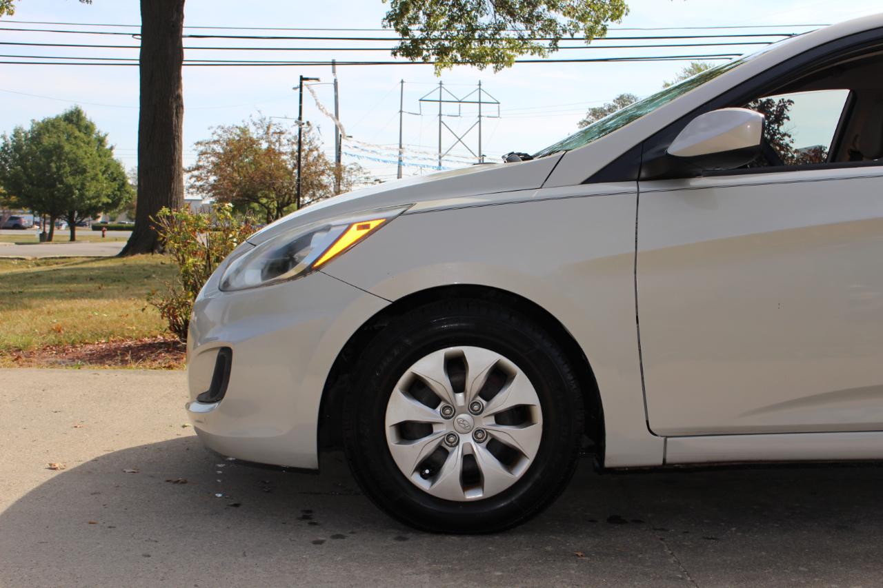 Hyundai Accent SE 2016