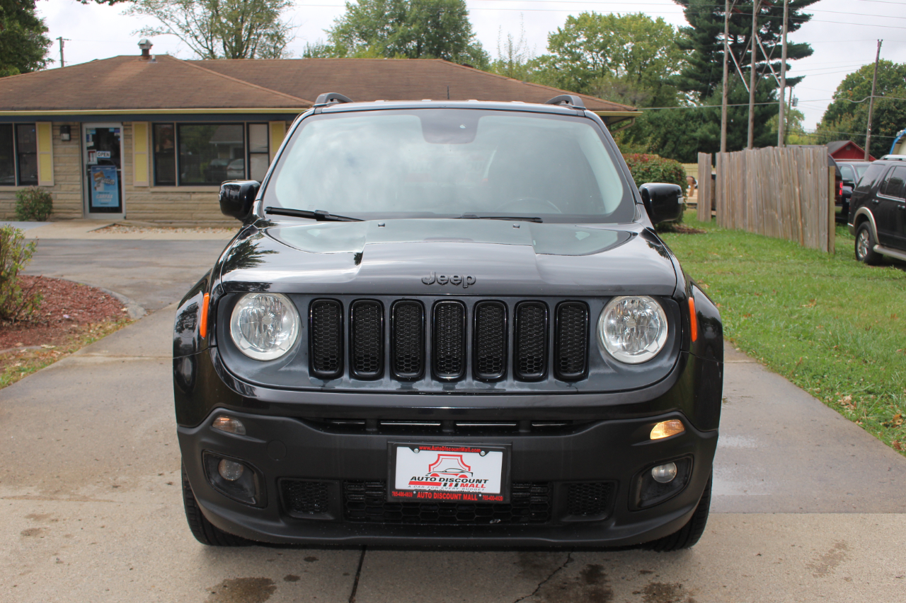 2016 Jeep Renegade Latitude photo 2