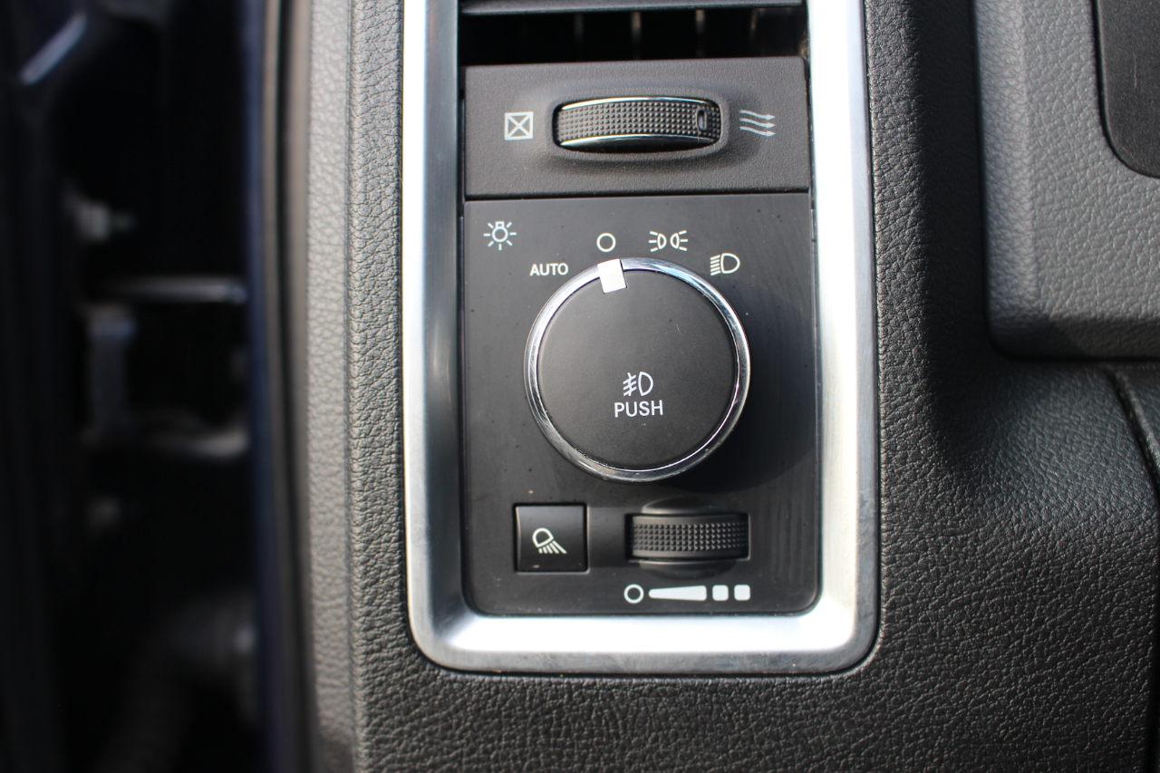 RAM 1500 Big Horn Crew Cab SWB 4WD 2014 RAM 1500 Big Horn Crew Cab SWB 4WD 2014