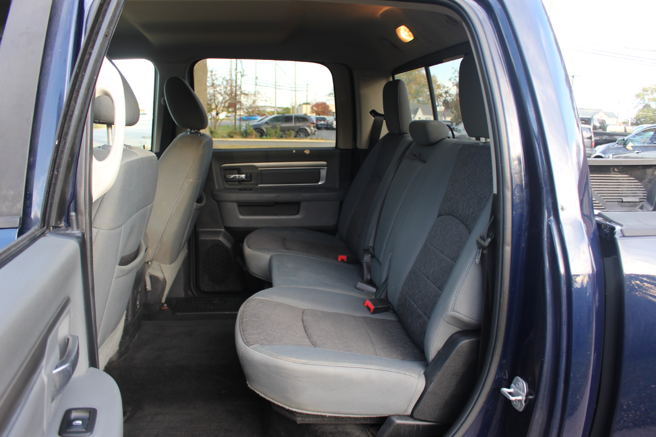 RAM 1500 Big Horn Crew Cab SWB 4WD 2014 RAM 1500 Big Horn Crew Cab SWB 4WD 2014