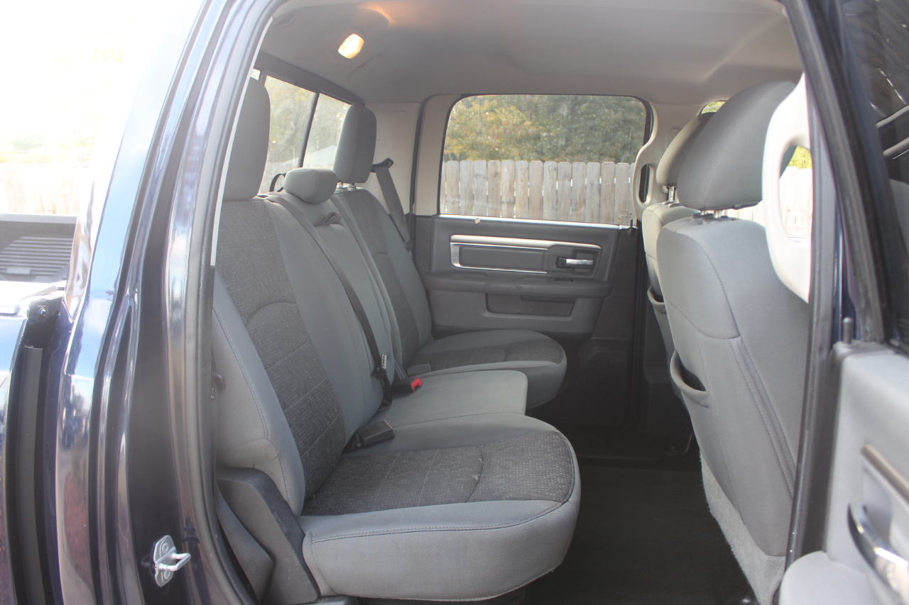 RAM 1500 Big Horn Crew Cab SWB 4WD 2014 RAM 1500 Big Horn Crew Cab SWB 4WD 2014