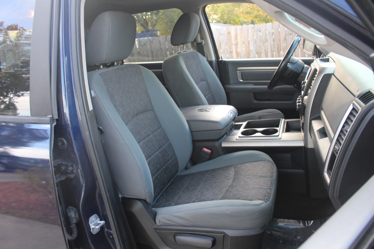 RAM 1500 Big Horn Crew Cab SWB 4WD 2014 RAM 1500 Big Horn Crew Cab SWB 4WD 2014