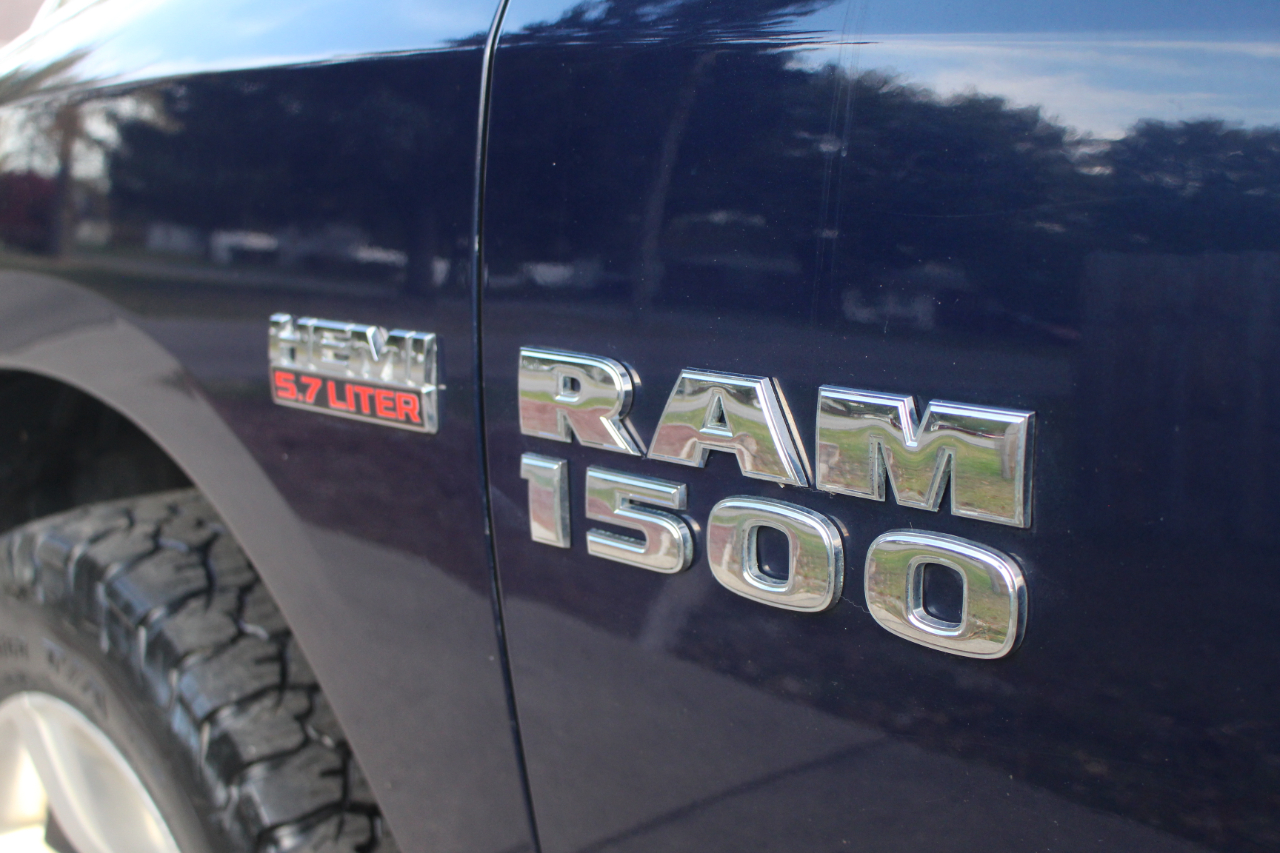 RAM 1500 Big Horn Crew Cab SWB 4WD 2014 RAM 1500 Big Horn Crew Cab SWB 4WD 2014