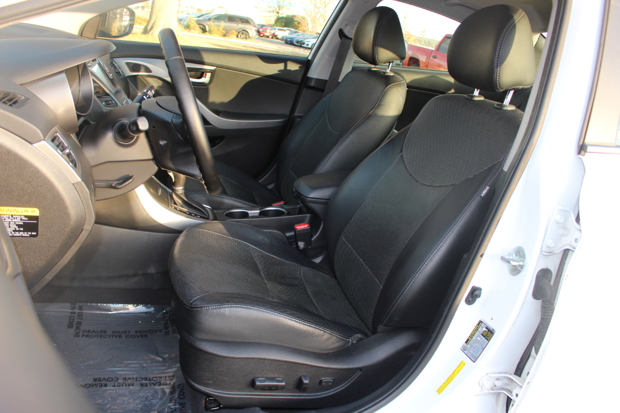 Hyundai Elantra SE 2015