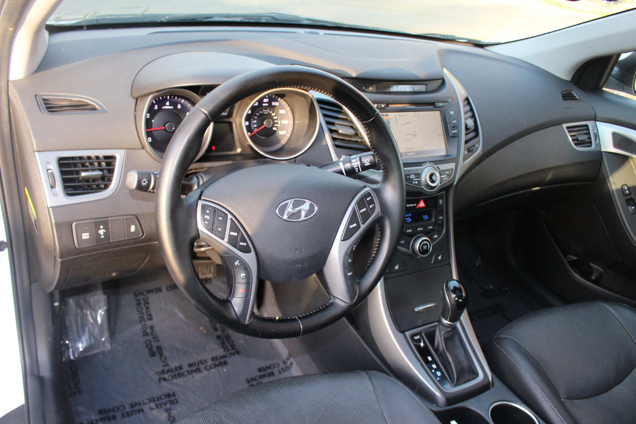 Hyundai Elantra SE 2015