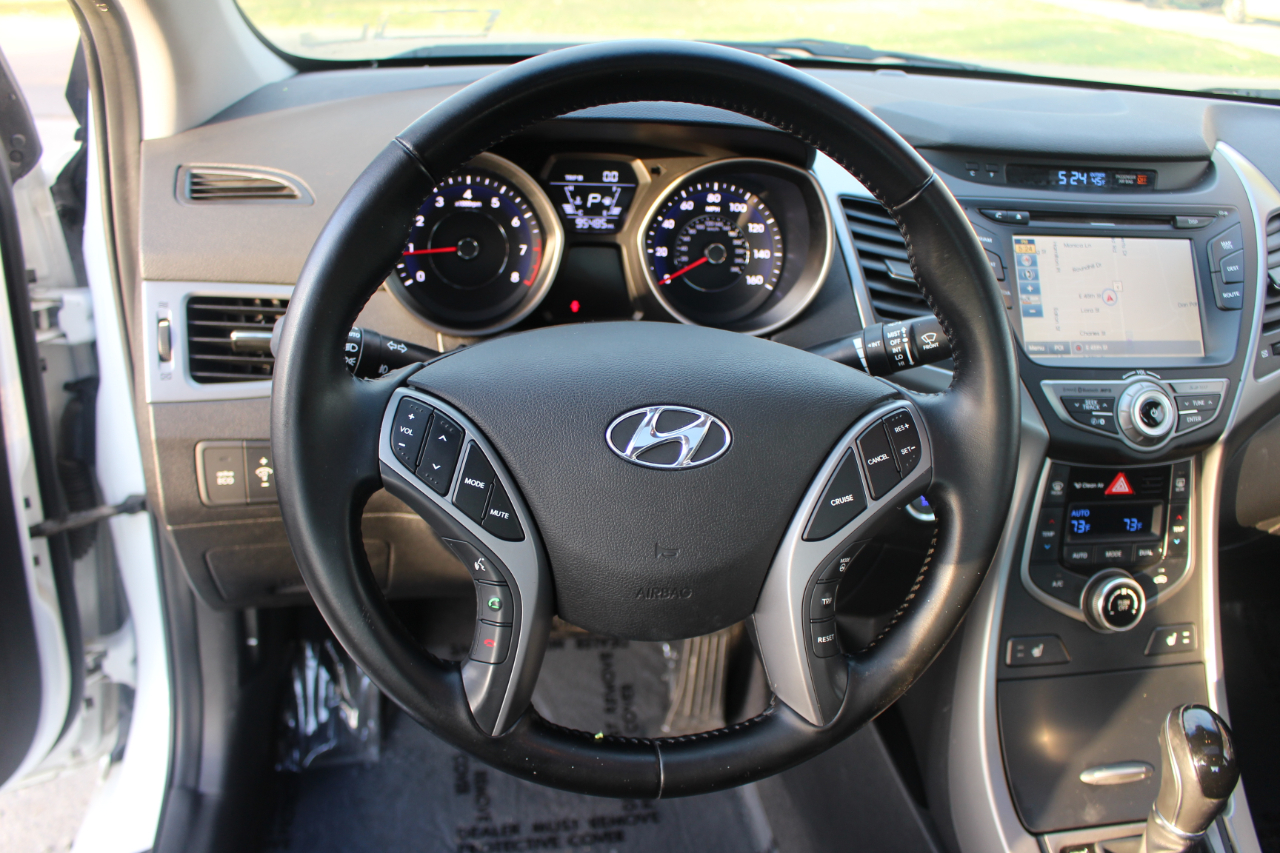 Hyundai Elantra SE 2015