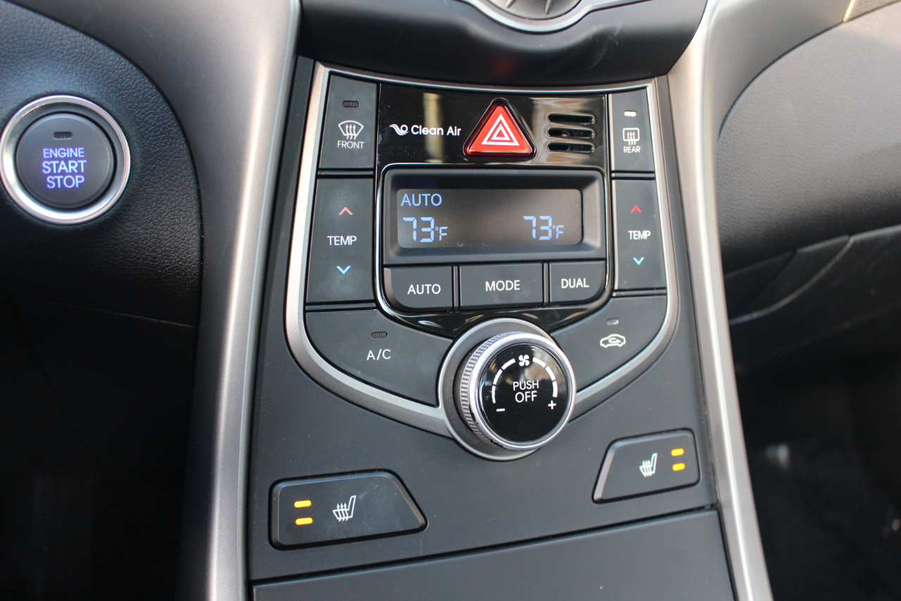 Hyundai Elantra SE 2015