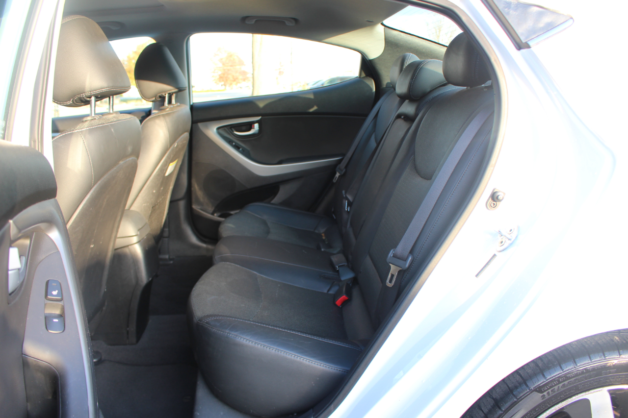 Hyundai Elantra SE 2015