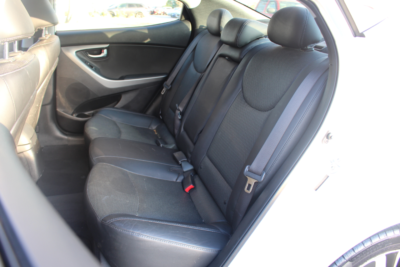 Hyundai Elantra SE 2015