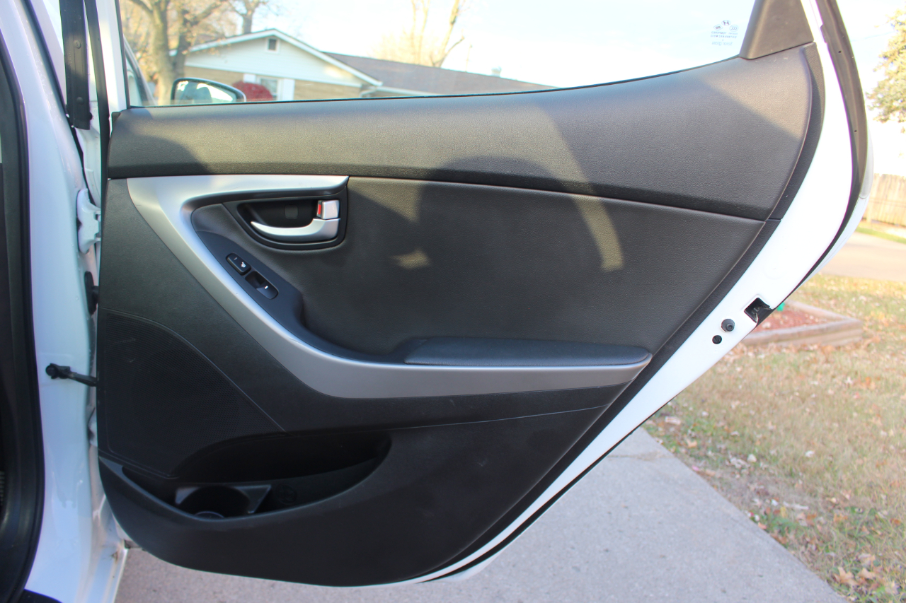 Hyundai Elantra SE 2015