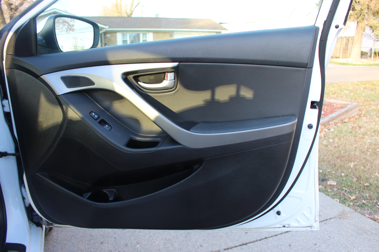 Hyundai Elantra SE 2015