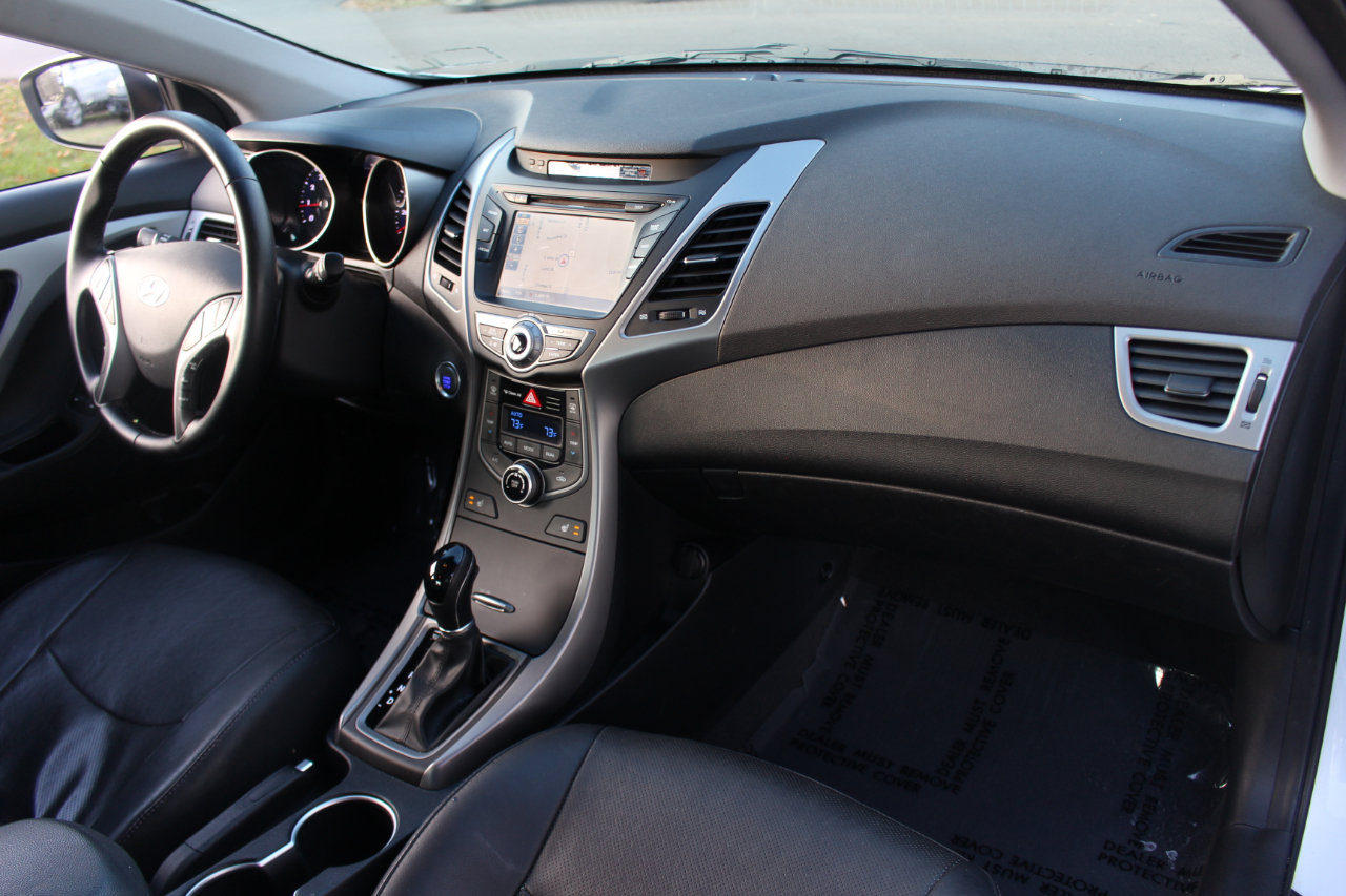 Hyundai Elantra SE 2015