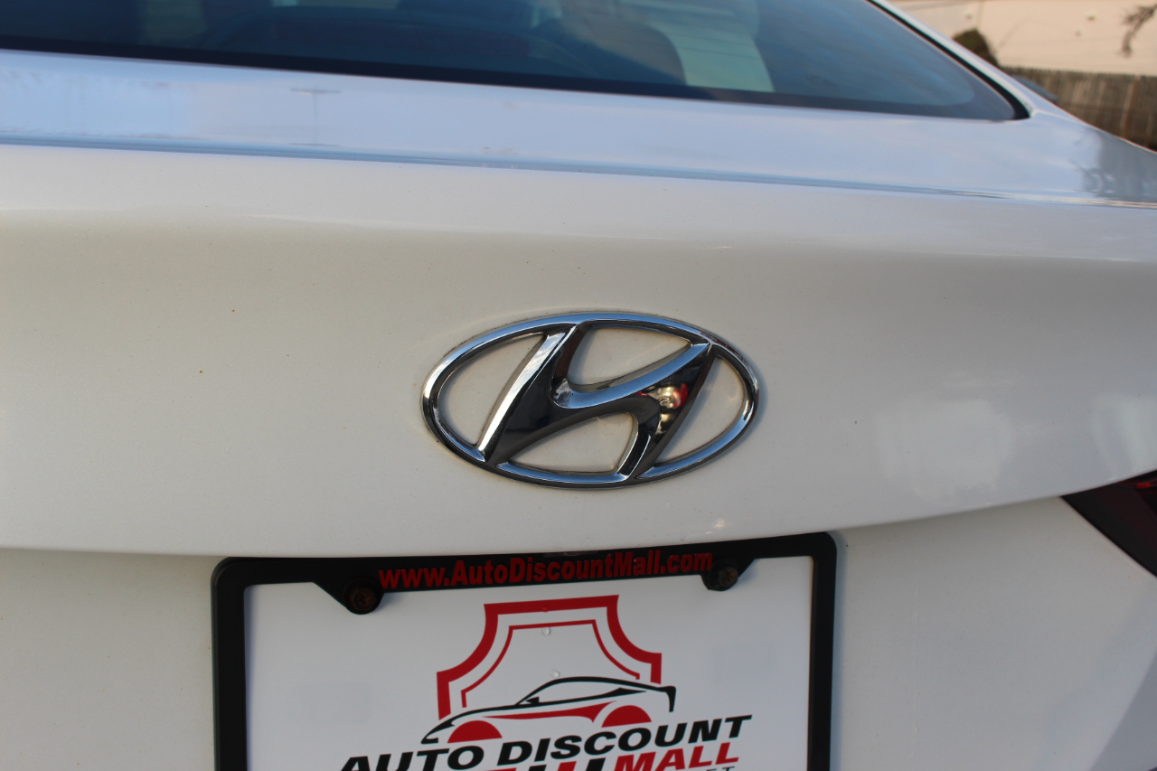 Hyundai Elantra SE 2015