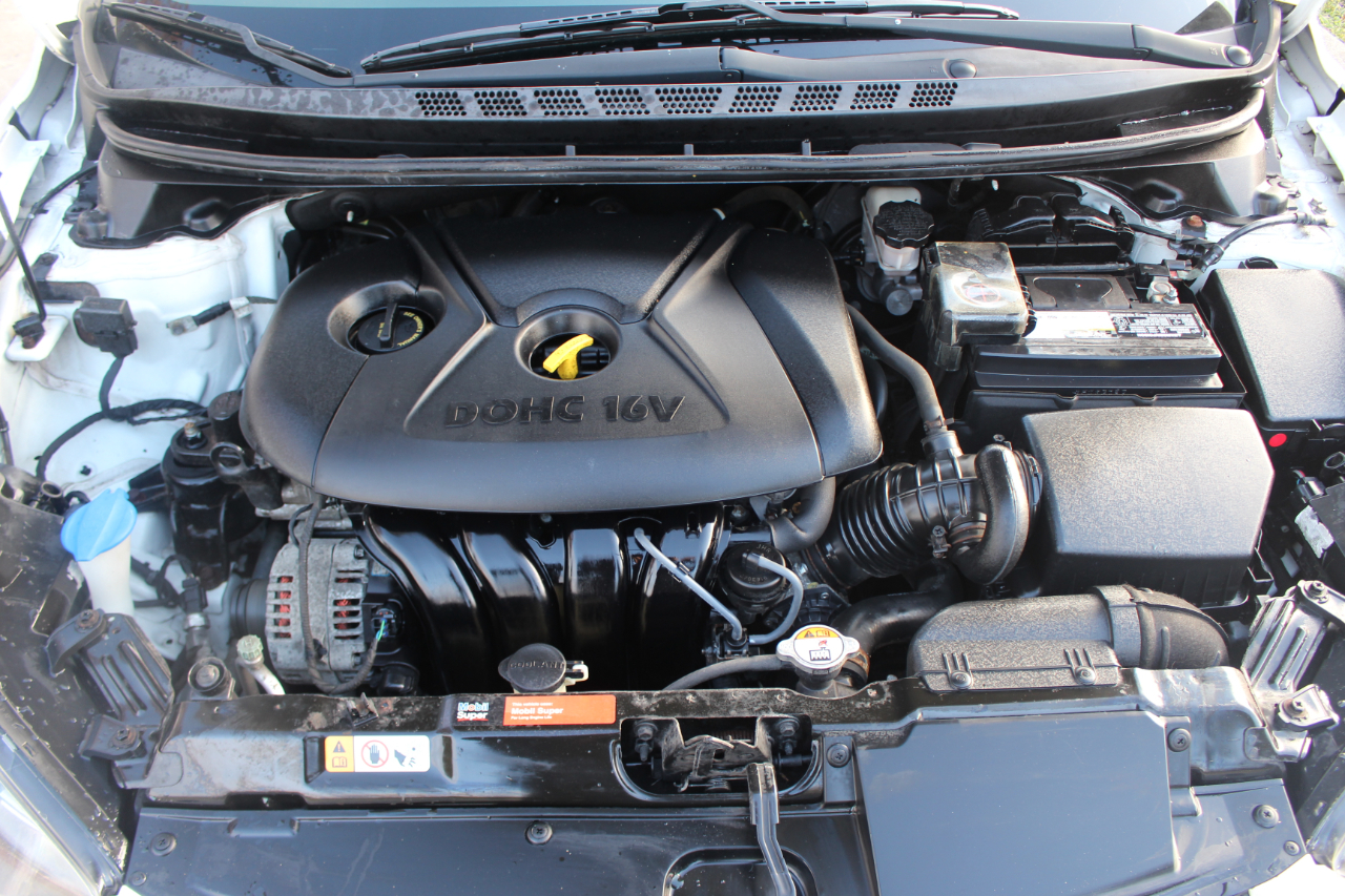 Hyundai Elantra SE 2015