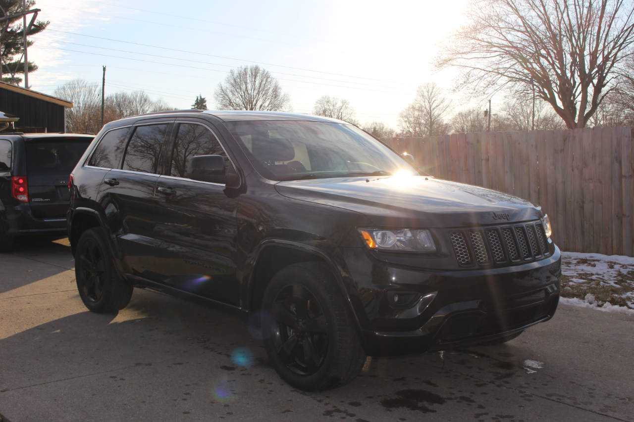 Jeep Grand Cherokee Laredo 4WD 2015
