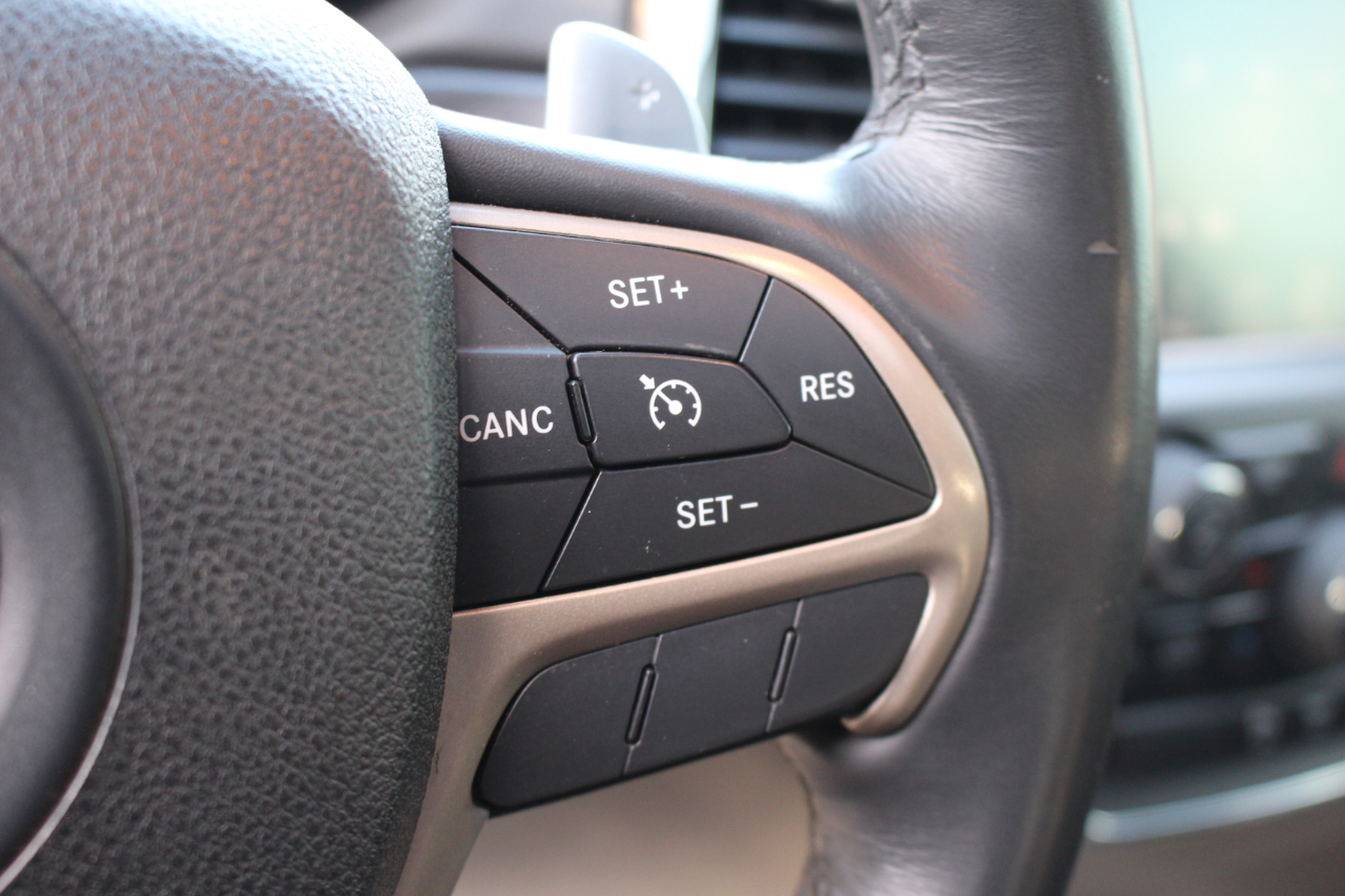 Jeep Grand Cherokee Laredo 4WD 2015