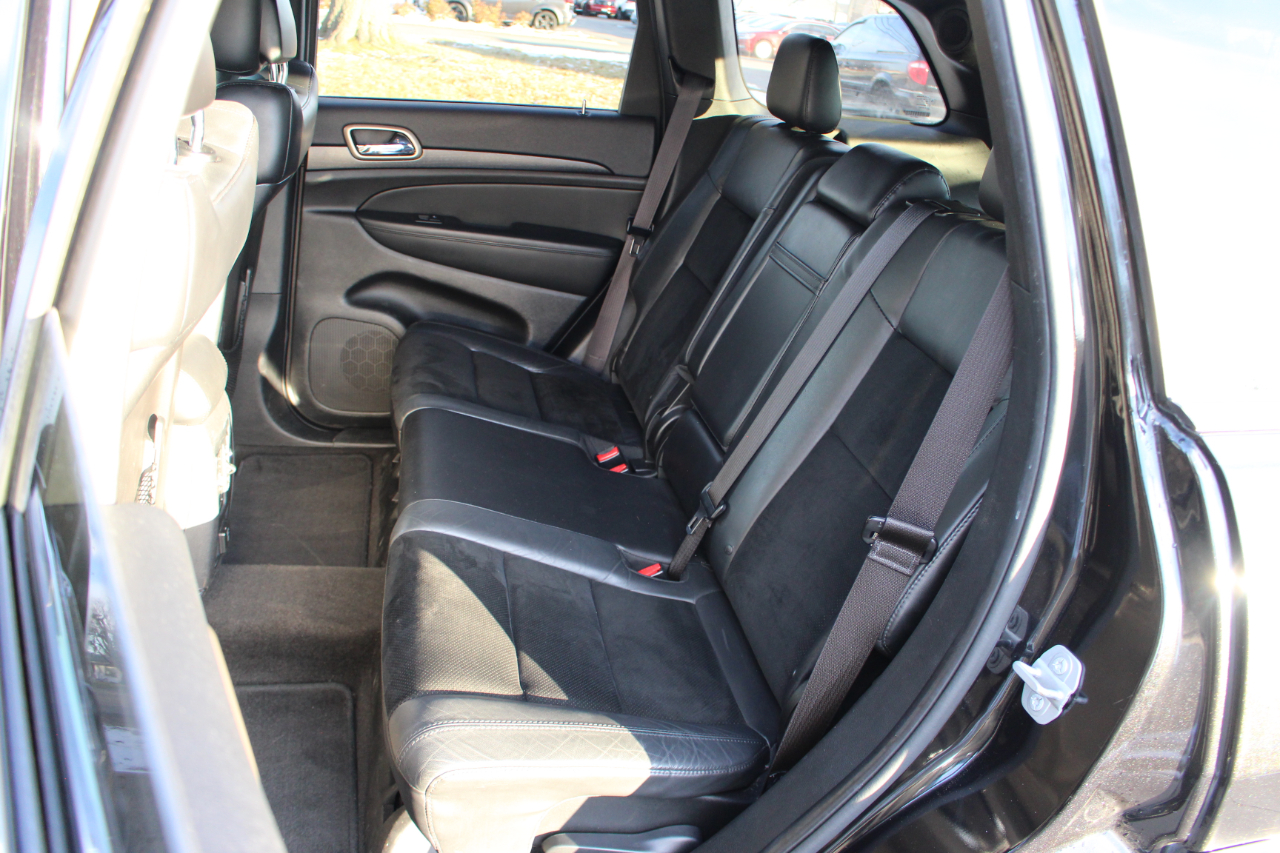 Jeep Grand Cherokee Laredo 4WD 2015