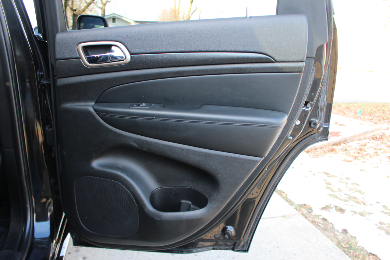 Jeep Grand Cherokee Laredo 4WD 2015