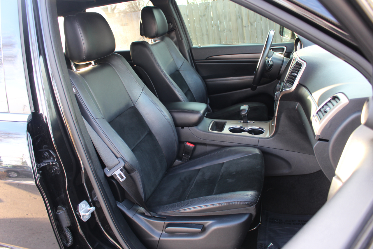 Jeep Grand Cherokee Laredo 4WD 2015