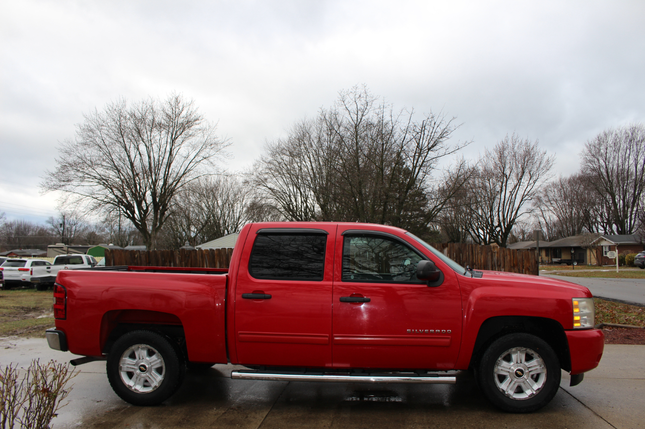 Chevrolet Silverado 1500 LT Crew Cab 4WD 2011