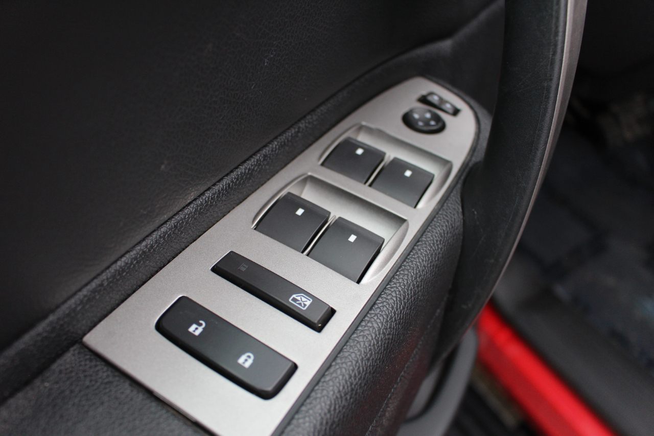 Chevrolet Silverado 1500 LT Crew Cab 4WD 2011