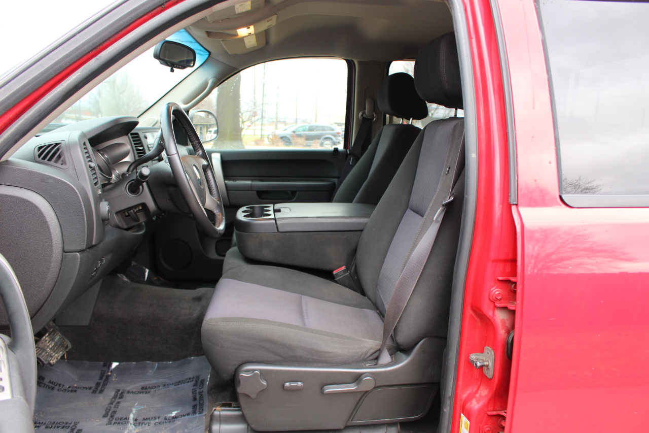 Chevrolet Silverado 1500 LT Crew Cab 4WD 2011