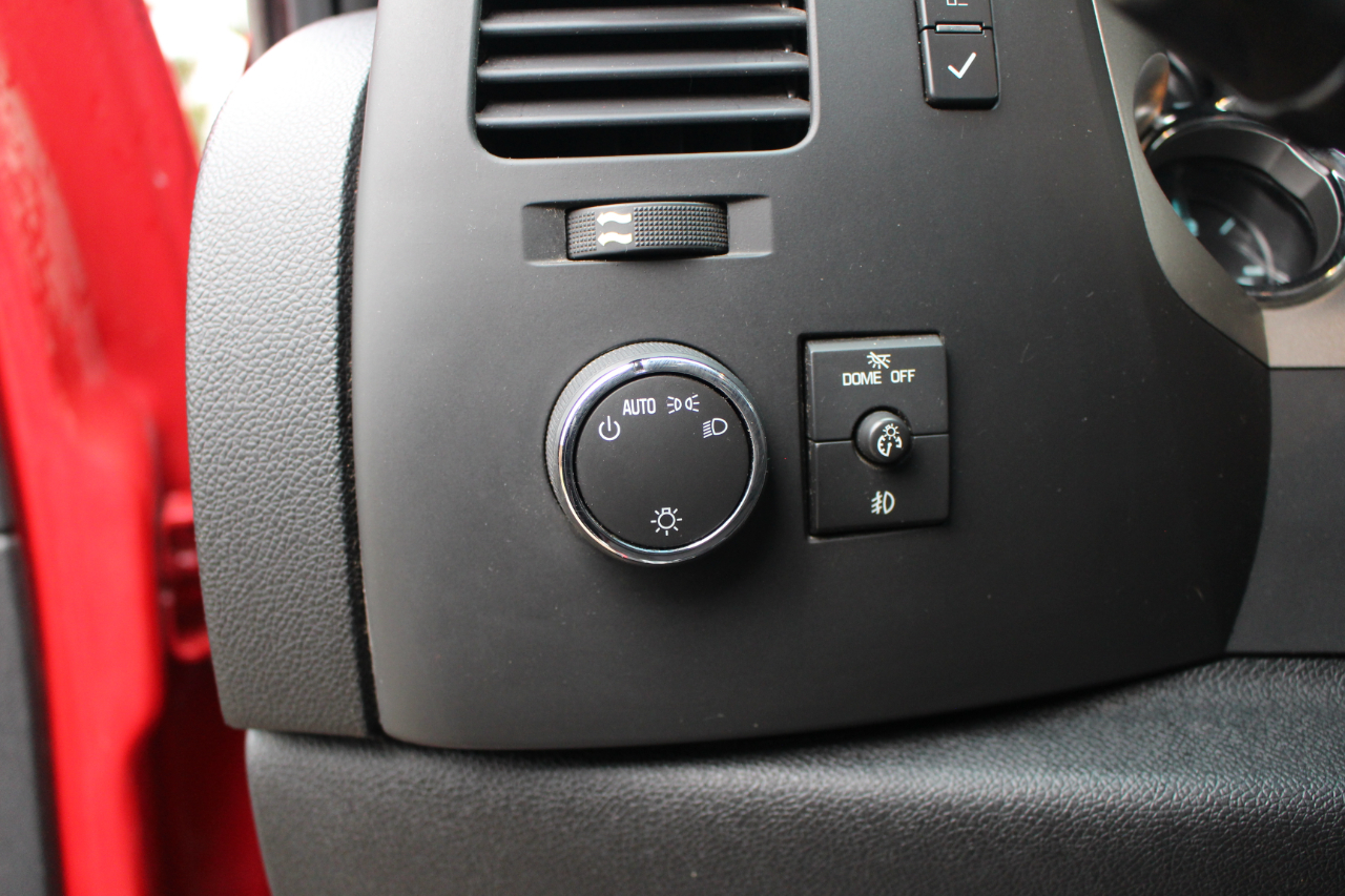 Chevrolet Silverado 1500 LT Crew Cab 4WD 2011