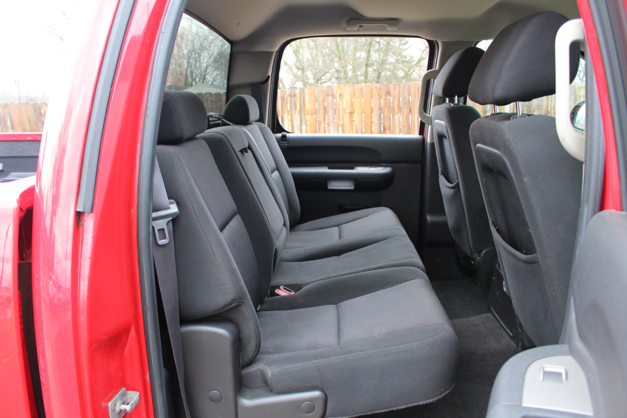 Chevrolet Silverado 1500 LT Crew Cab 4WD 2011