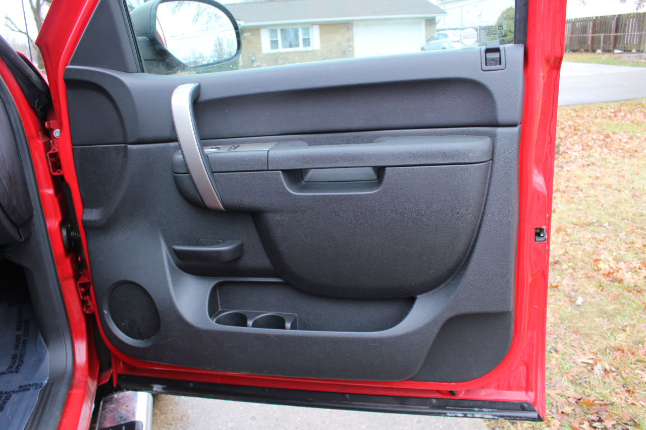 Chevrolet Silverado 1500 LT Crew Cab 4WD 2011