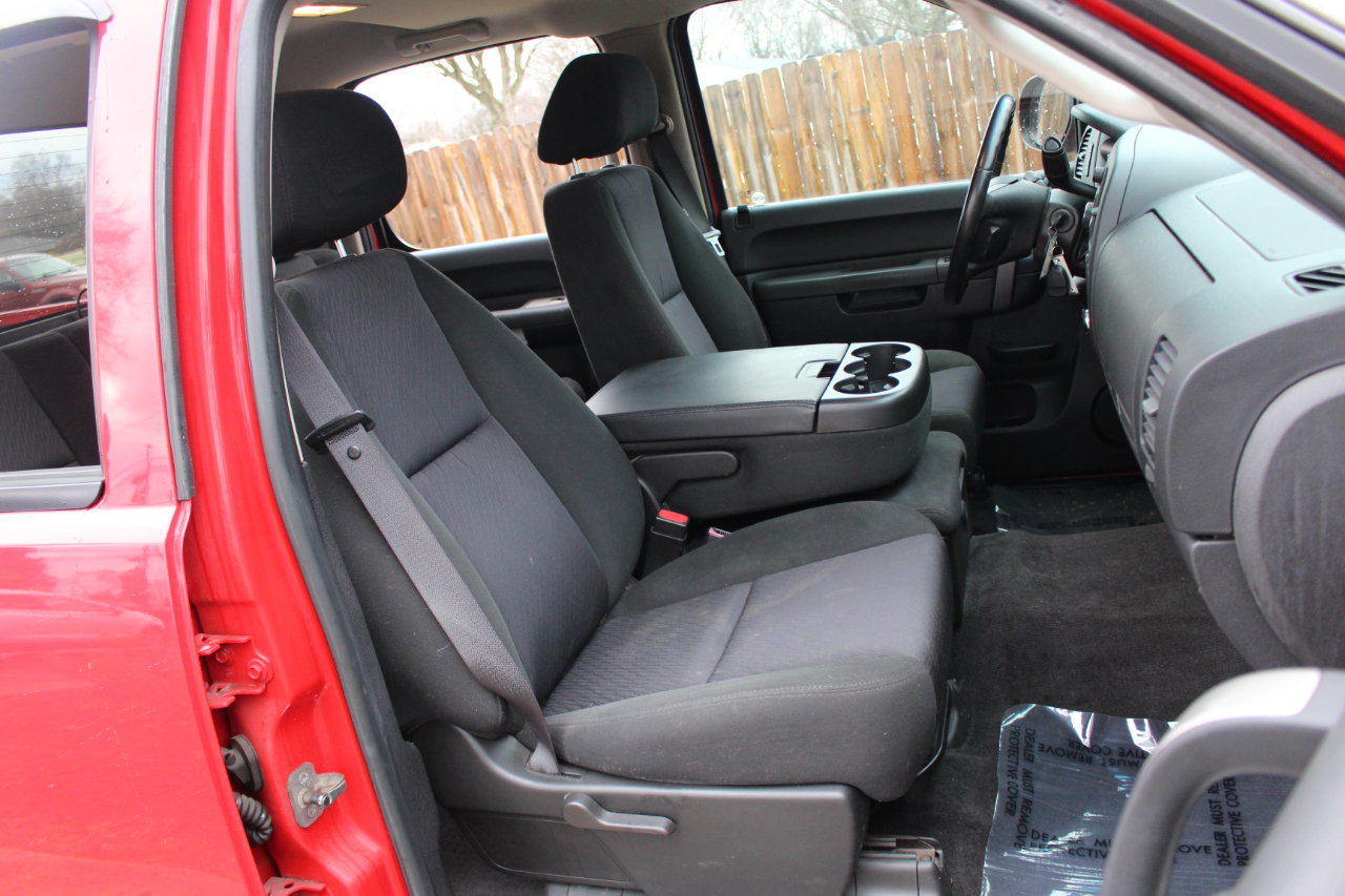 Chevrolet Silverado 1500 LT Crew Cab 4WD 2011