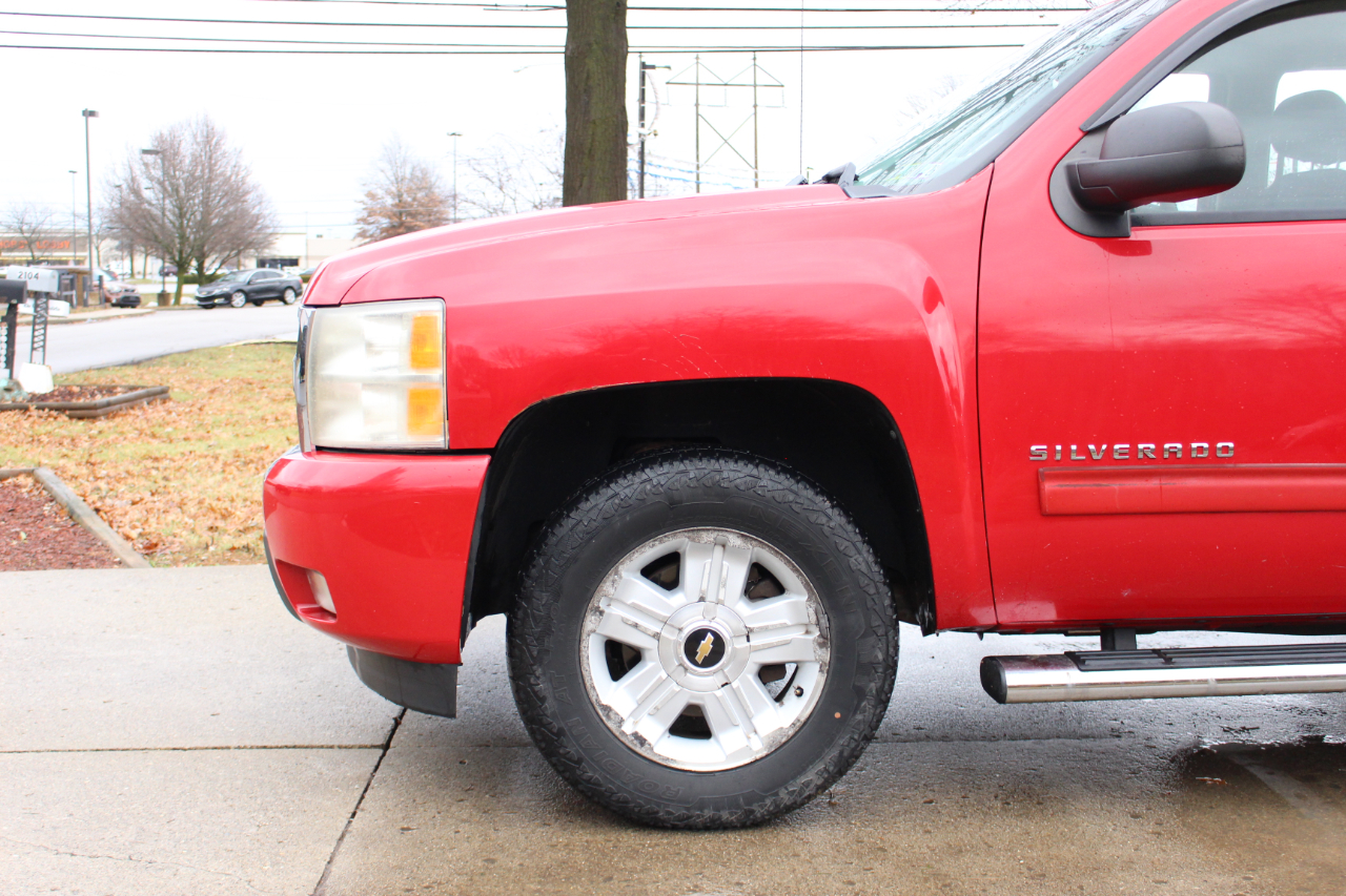 Chevrolet Silverado 1500 LT Crew Cab 4WD 2011