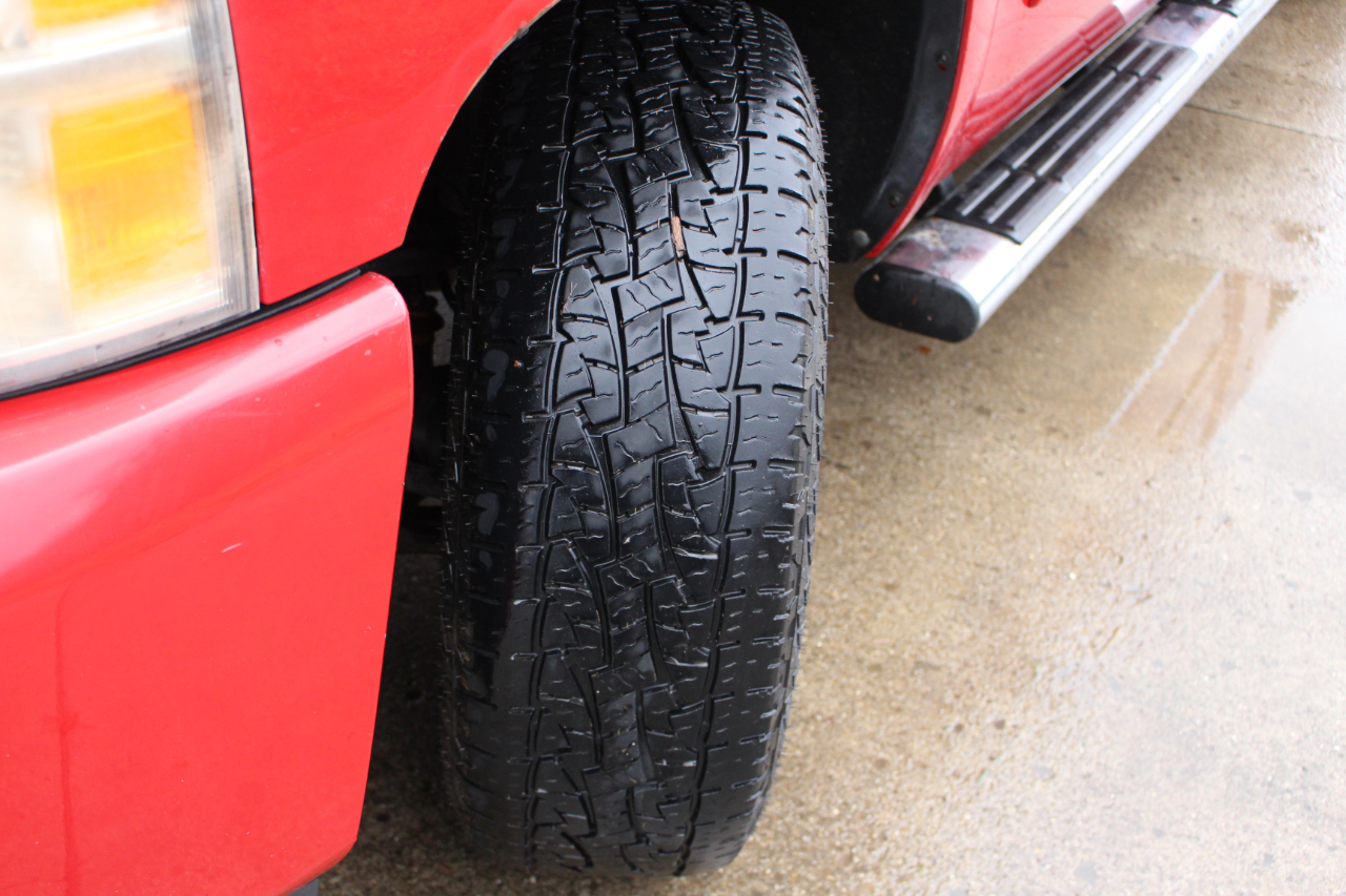 Chevrolet Silverado 1500 LT Crew Cab 4WD 2011