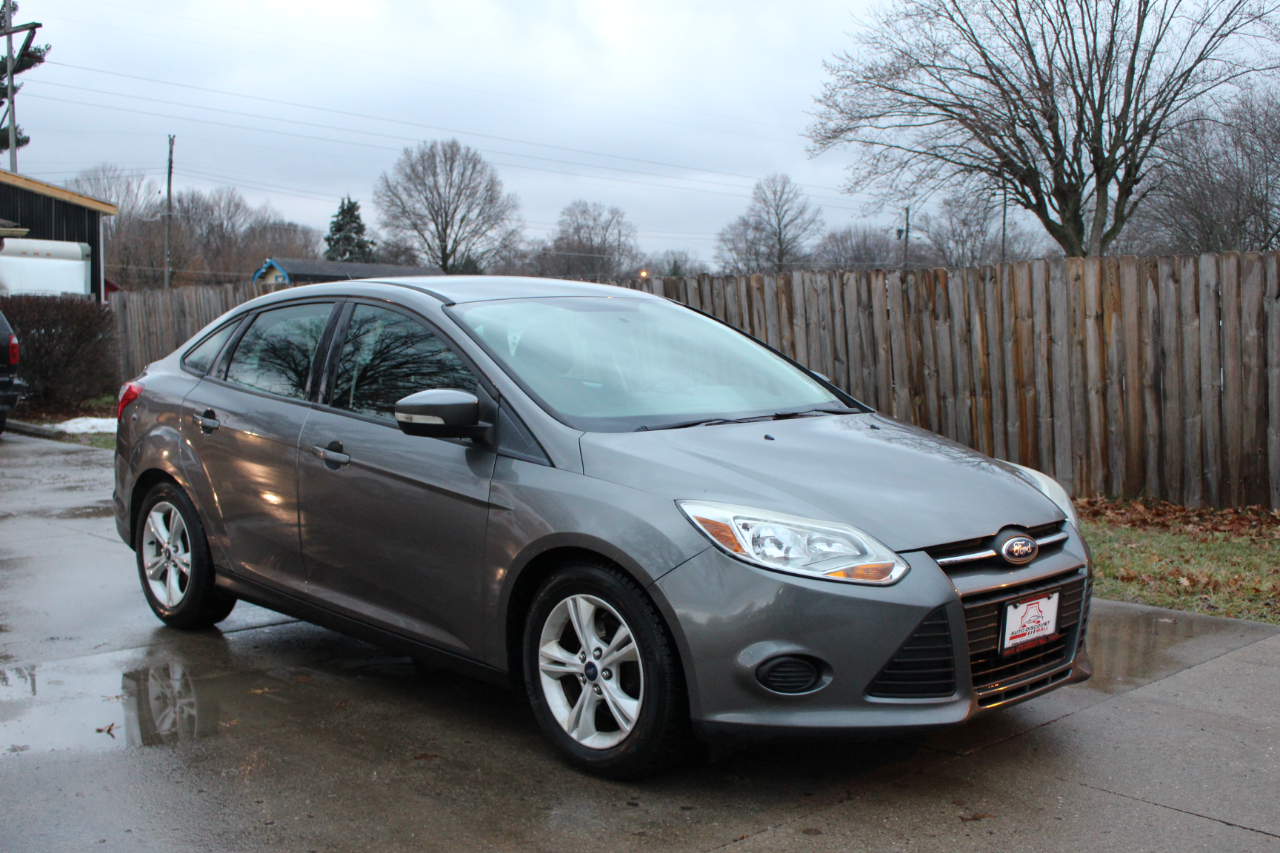Ford Focus SE Sedan 2014