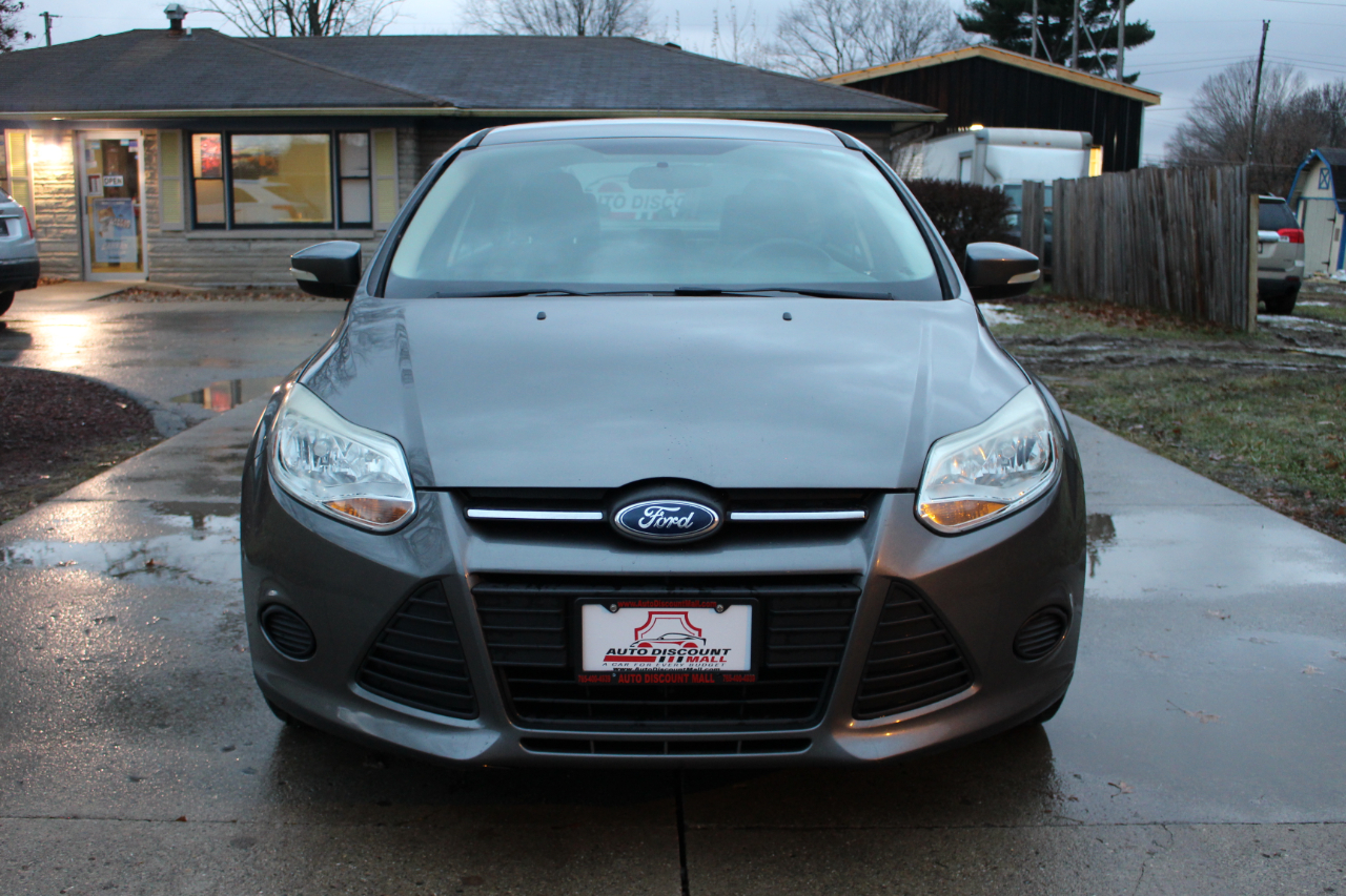 Ford Focus SE Sedan 2014