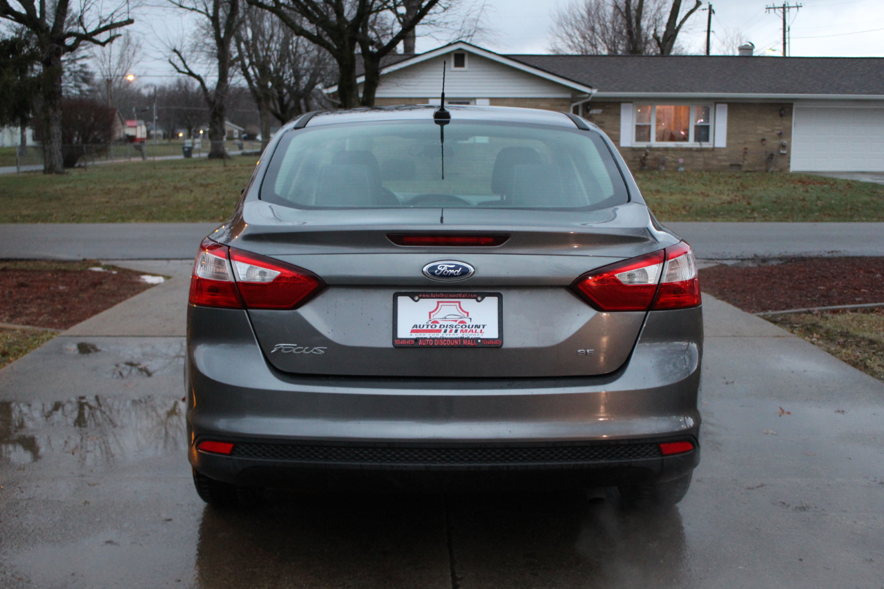 Ford Focus SE Sedan 2014