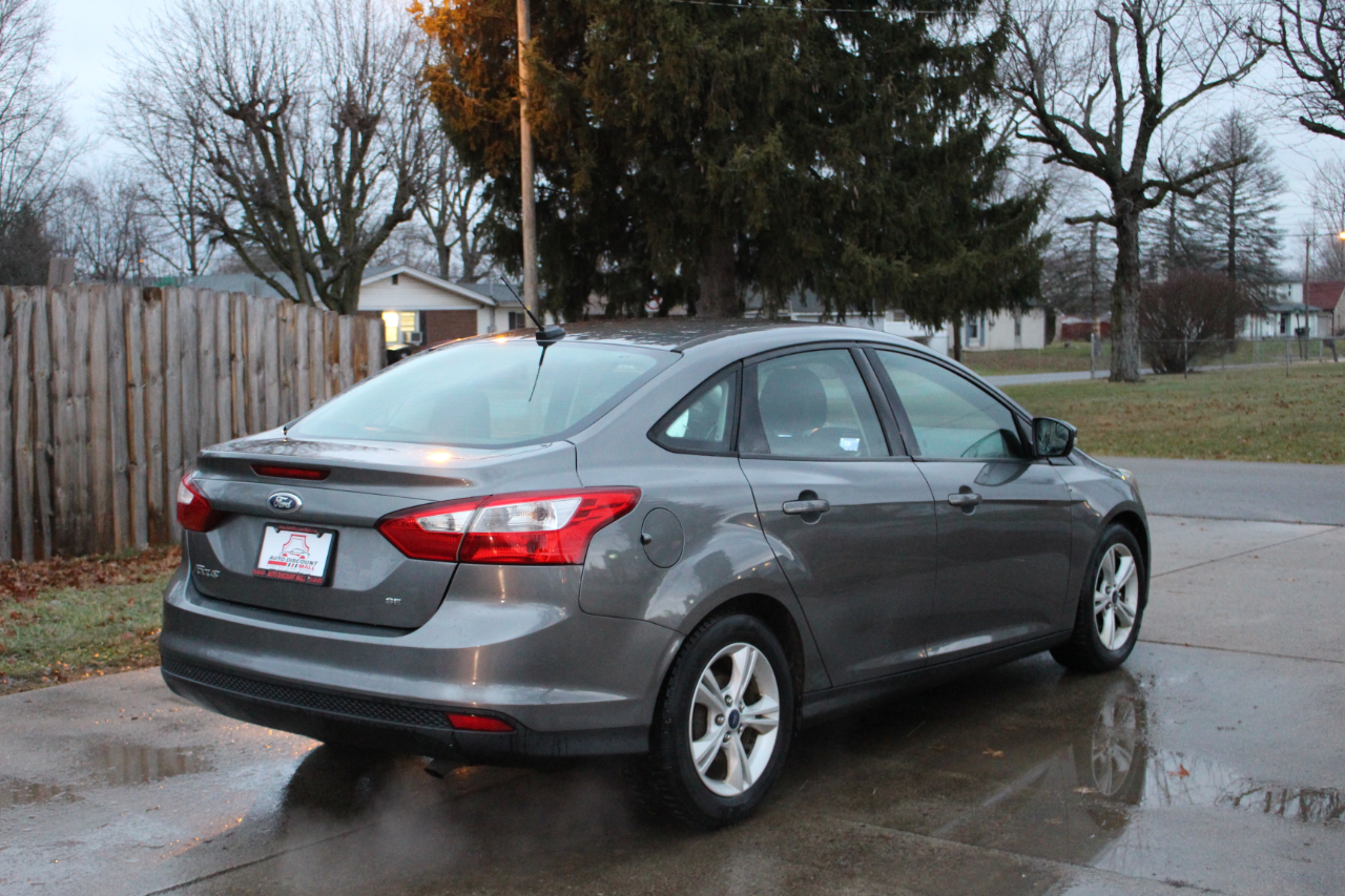 Ford Focus SE Sedan 2014