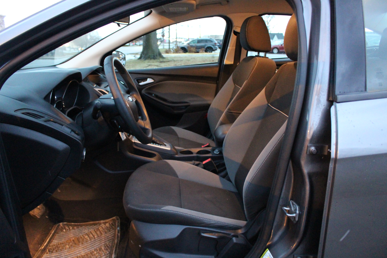 Ford Focus SE Sedan 2014