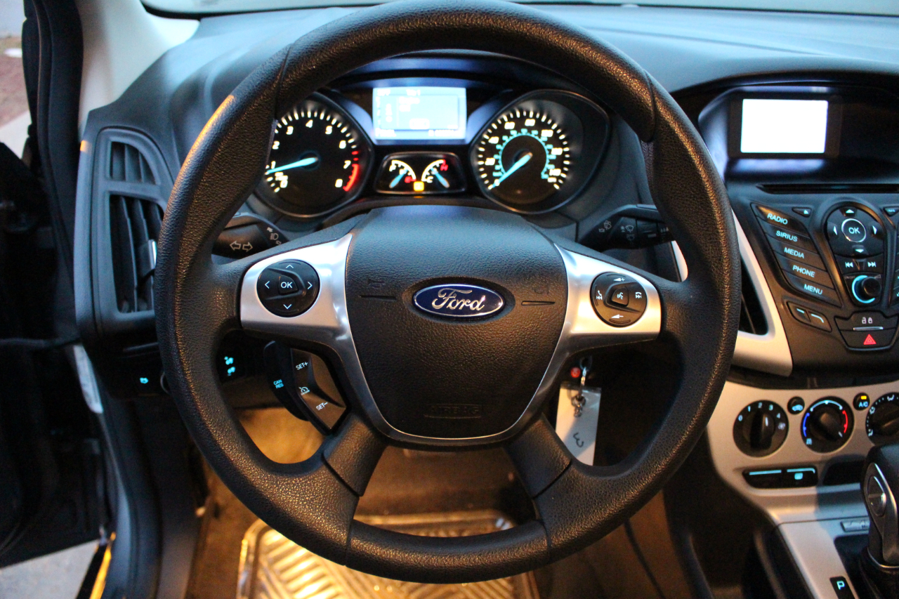 Ford Focus SE Sedan 2014