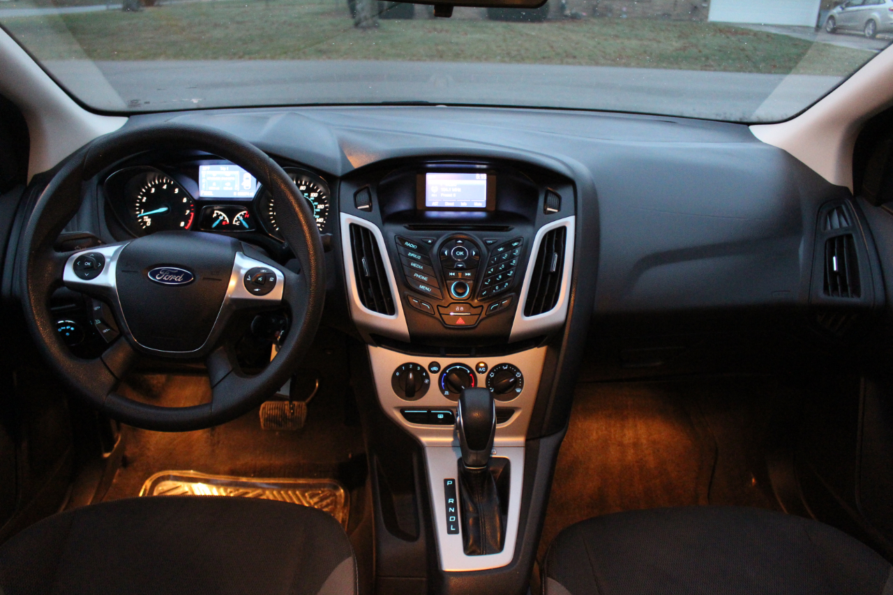 Ford Focus SE Sedan 2014