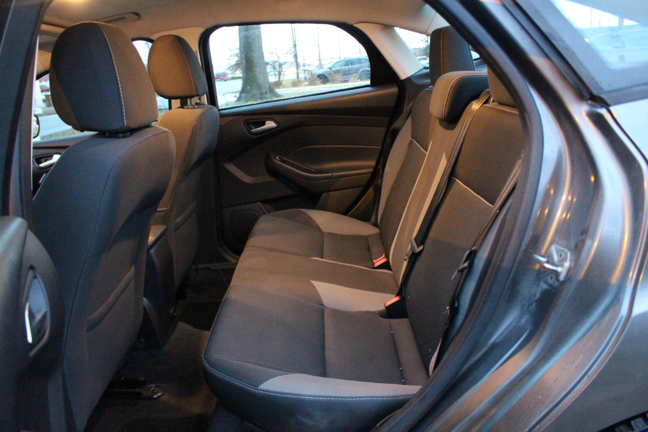 Ford Focus SE Sedan 2014