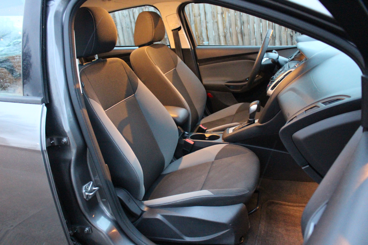 Ford Focus SE Sedan 2014