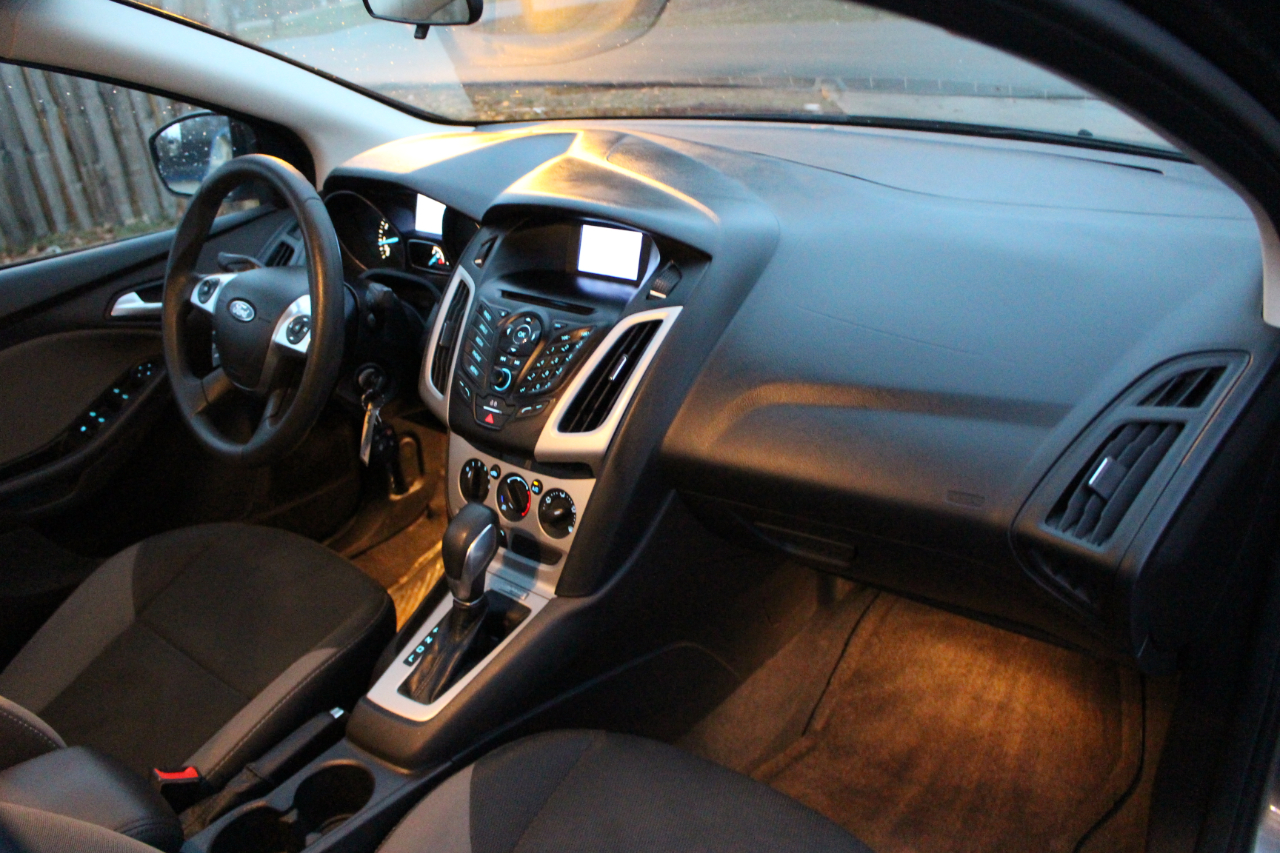 Ford Focus SE Sedan 2014