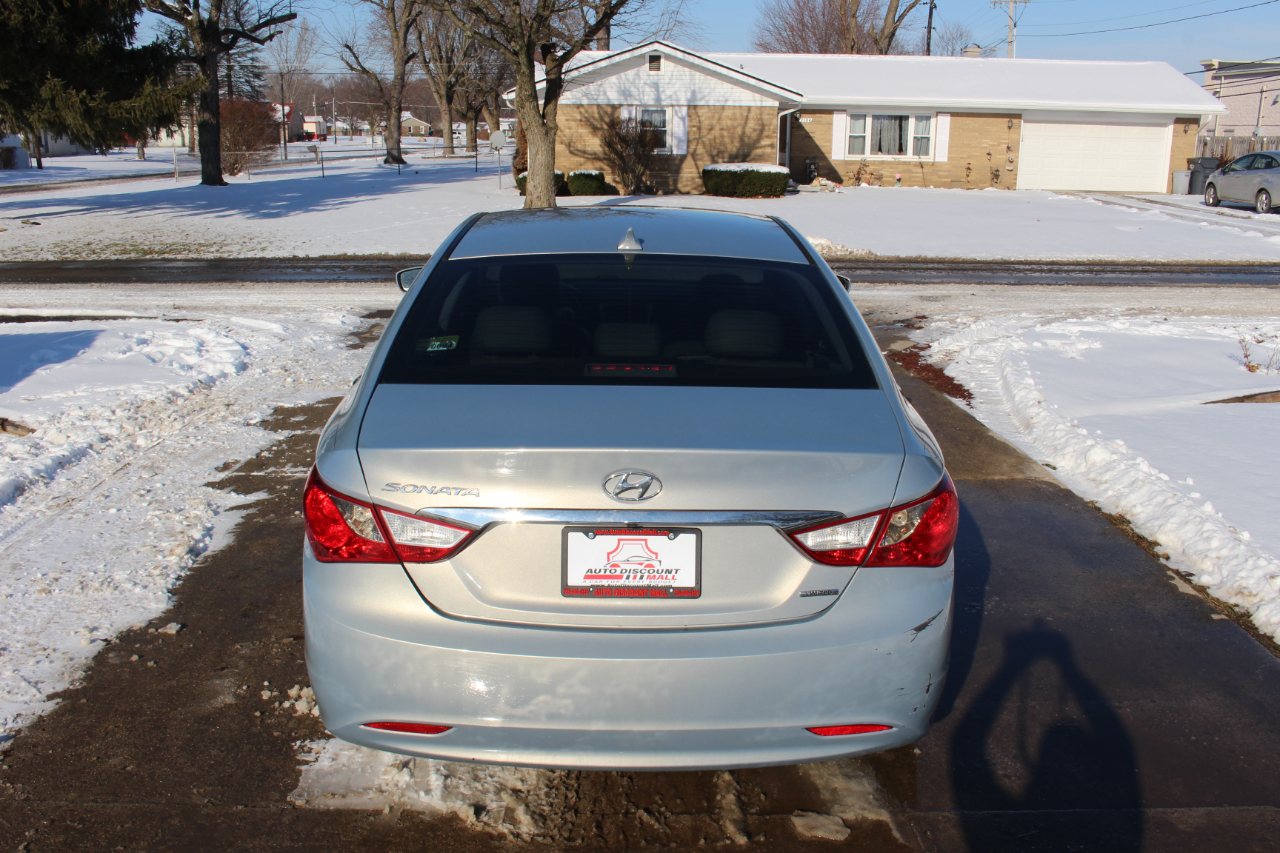 Hyundai Sonata SE Auto 2011