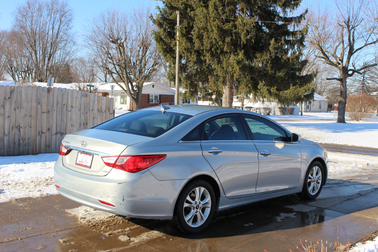 Hyundai Sonata SE Auto 2011