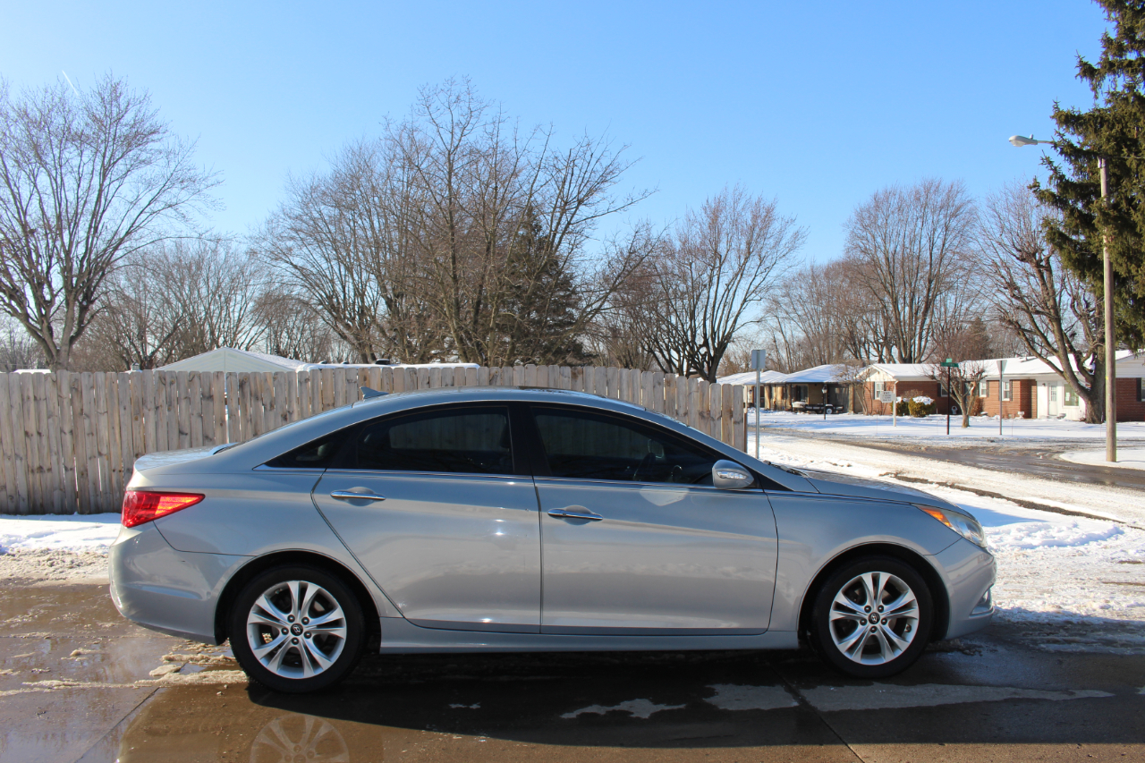 Hyundai Sonata SE Auto 2011
