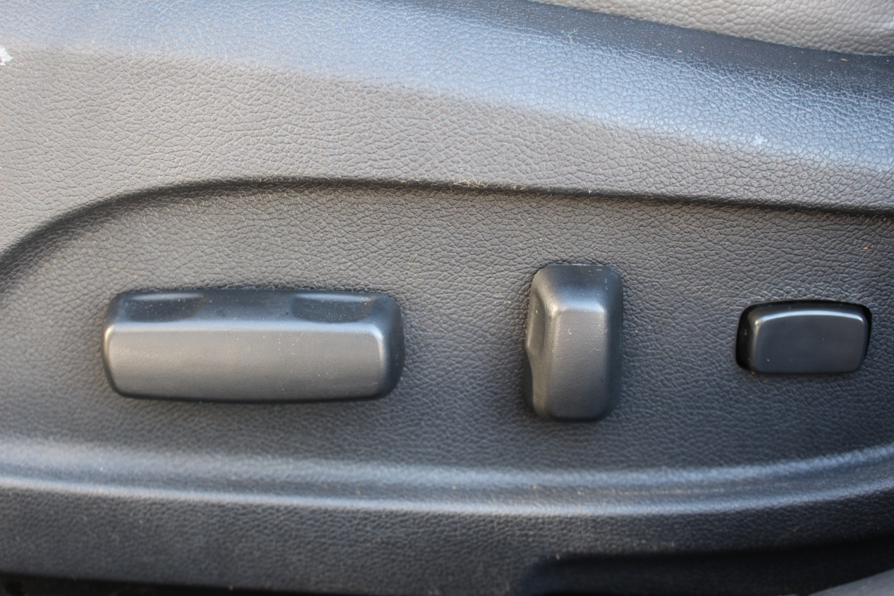 Hyundai Sonata SE Auto 2011