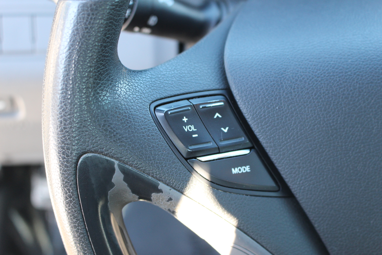 Hyundai Sonata SE Auto 2011